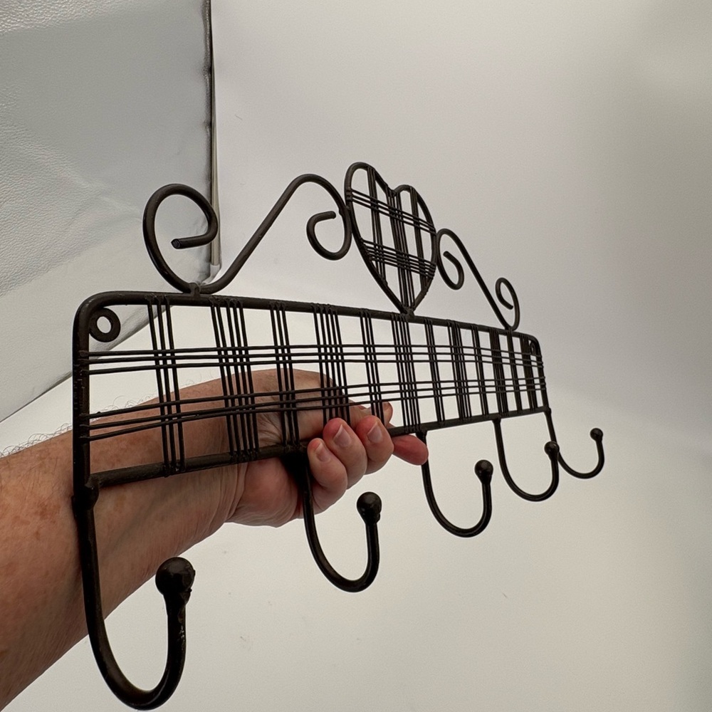Heart Design Black Metal Wall Hook - Picture 8 of 9